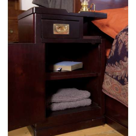 Nachttisch vom Schiff M/N Giuseppe Verdi aus den 1950er Jahren. Ein Möbelstück mit Charakter. Originales maritimes Antiquitäten.