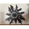 Découpage métal noir d'un chardon.