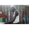 Lampe suspension recyclage de bidon au Sénégal
